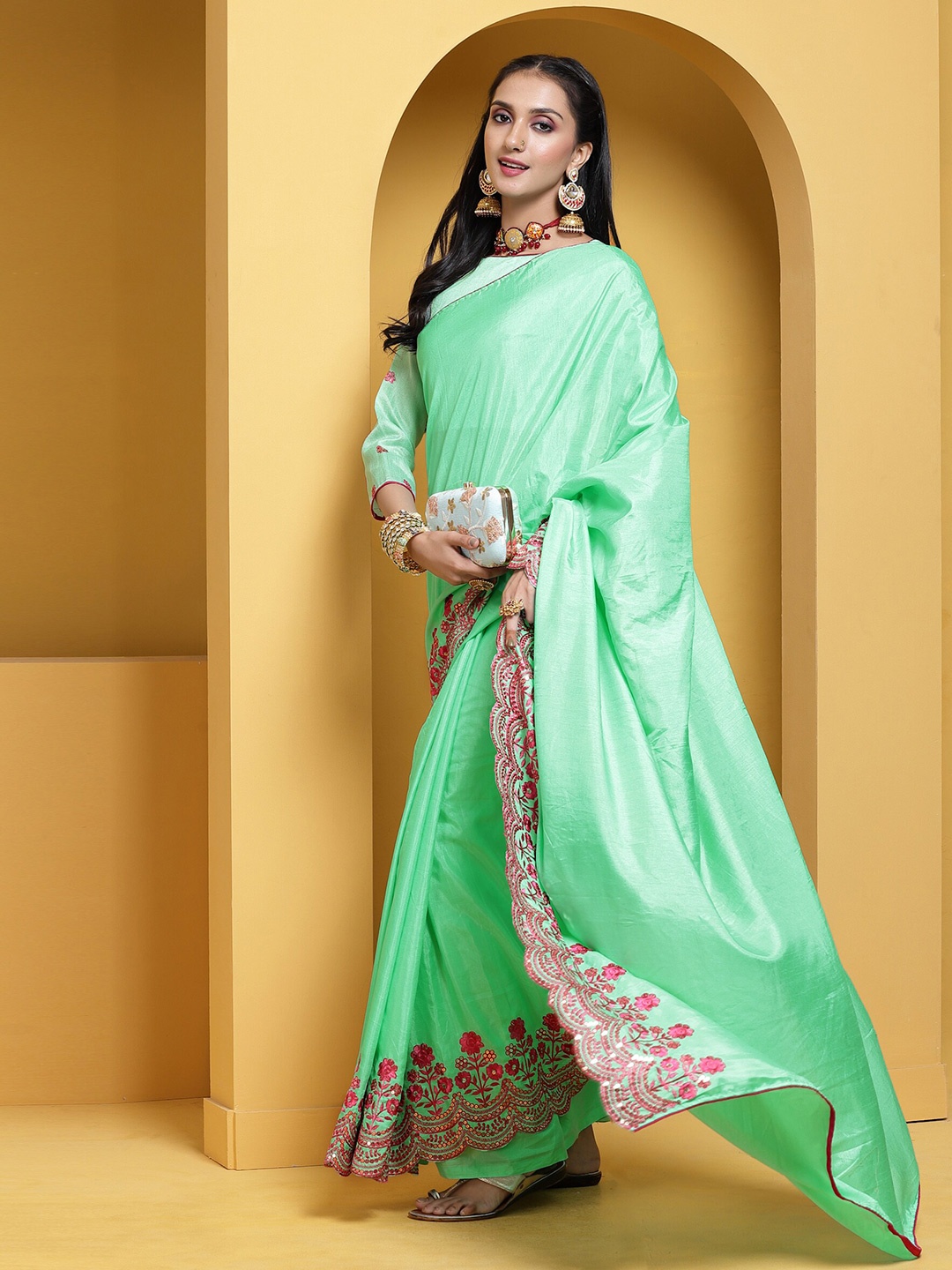 

Mitera Embroidered Plain Saree, Teal