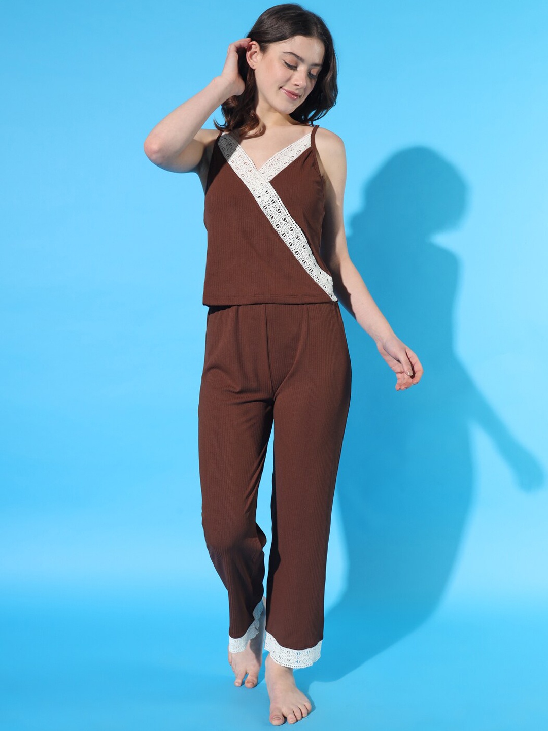 

BROOWL Shoulder Straps Sleeveless Lace Night Suit, Coffee brown