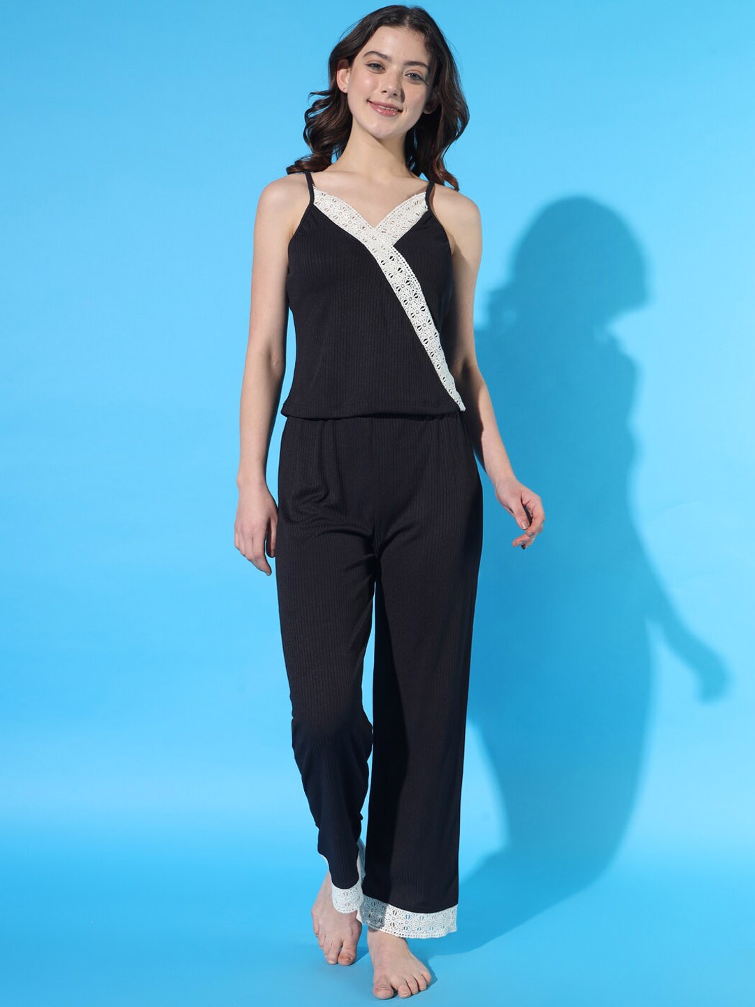 

BROOWL Shoulder Straps Sleeveless Lace Night Suit, Black