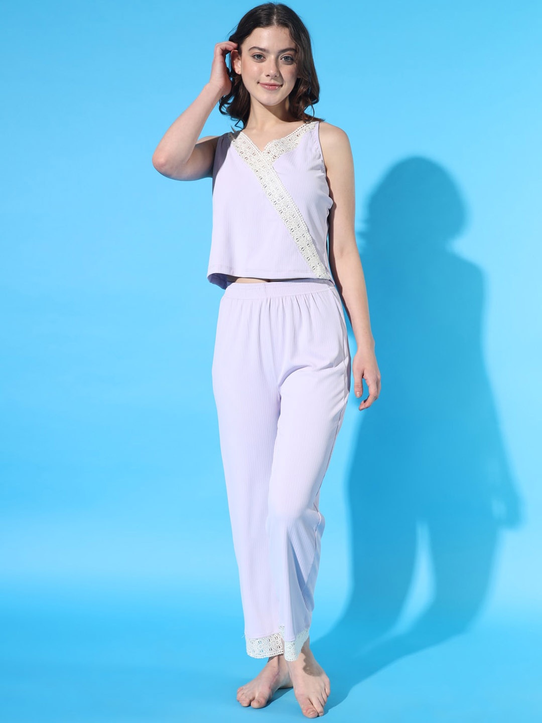 

BROOWL Shoulder Straps Sleeveless Lace Night Suit, Lavender