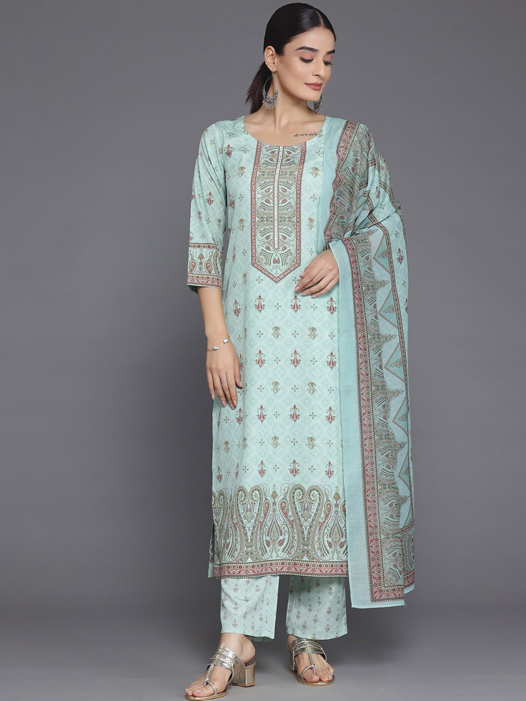 

Libas Green Ethnic Motifs Printed Straight Kurta With Trousers & Dupatta, Sea green