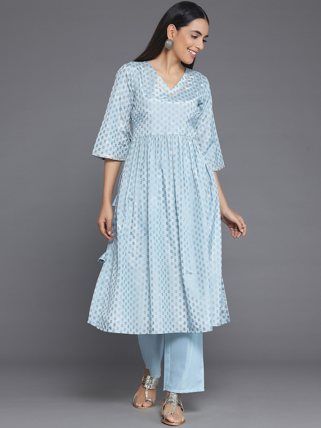 

Libas Ethnic Motifs Printed V-Neck Anarkali Kurta with Trousers, Blue