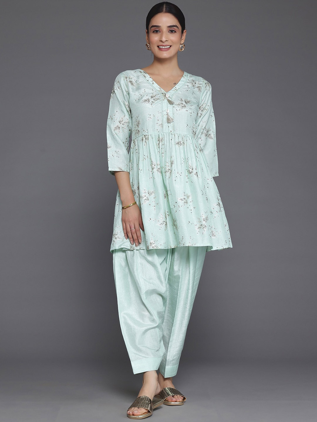 

Libas Floral Printed V-Neck Pleated Anarkali Kurta with Salwar, Sea green