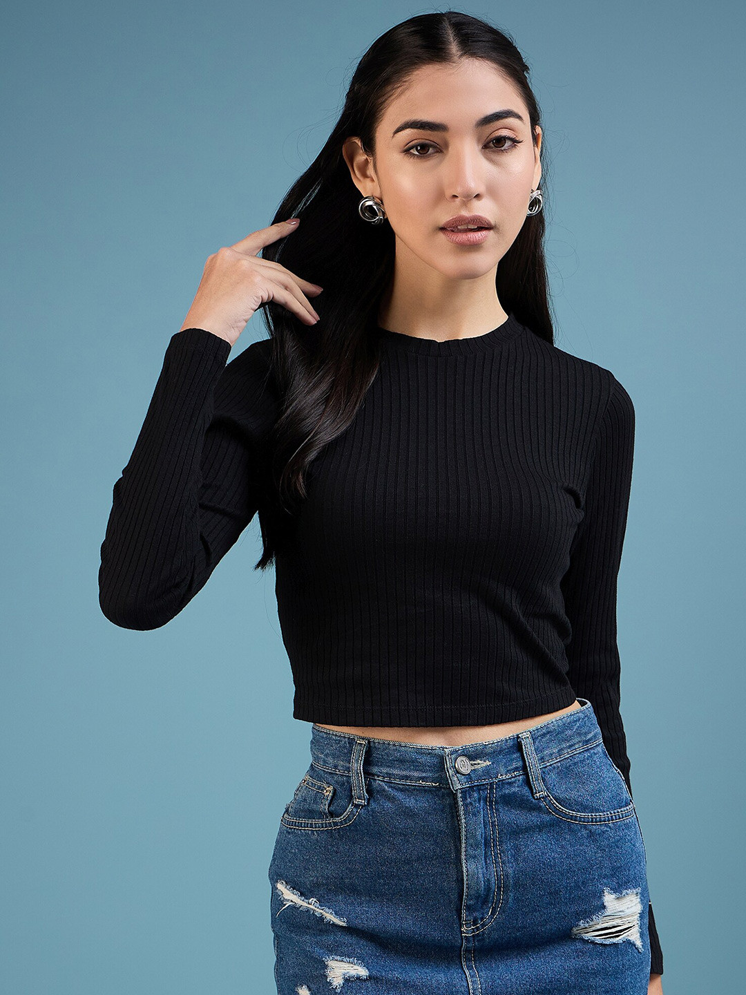 

DressBerry Vertical Stripes Fitted Crop Top, Black