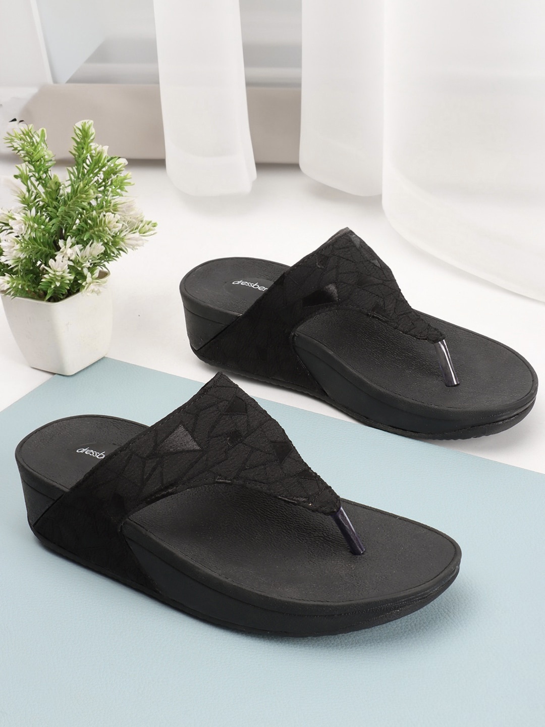 

DressBerry Black Textured Open Toe Wedges