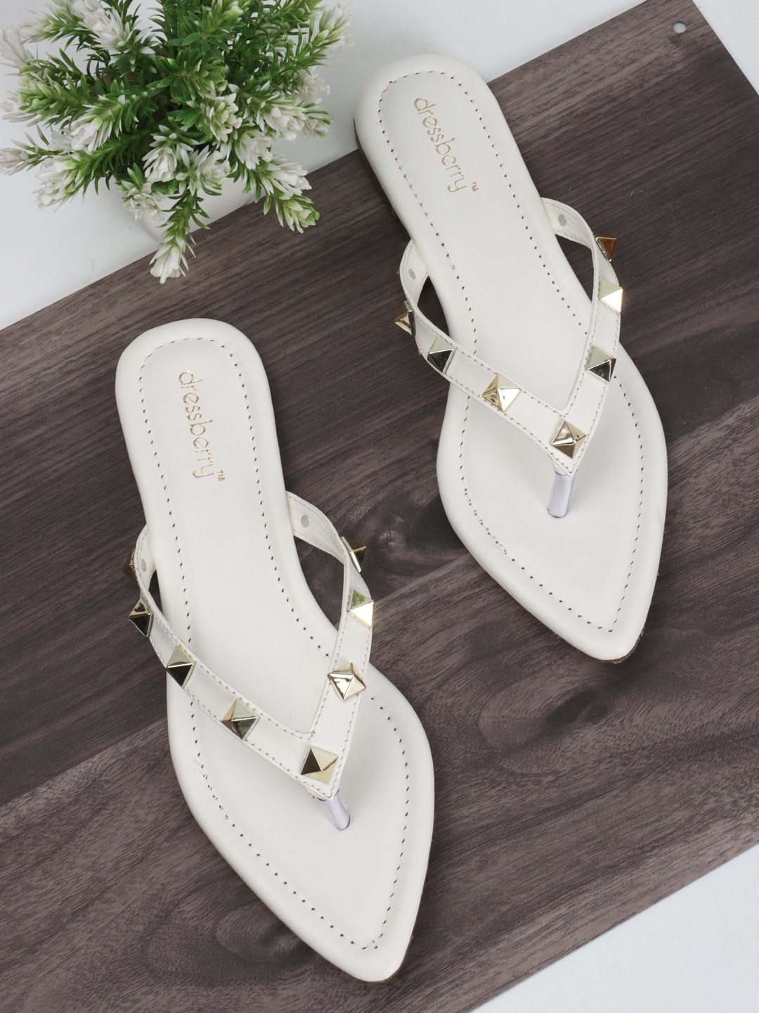 

DressBerry White Embellished Open Toe Flats