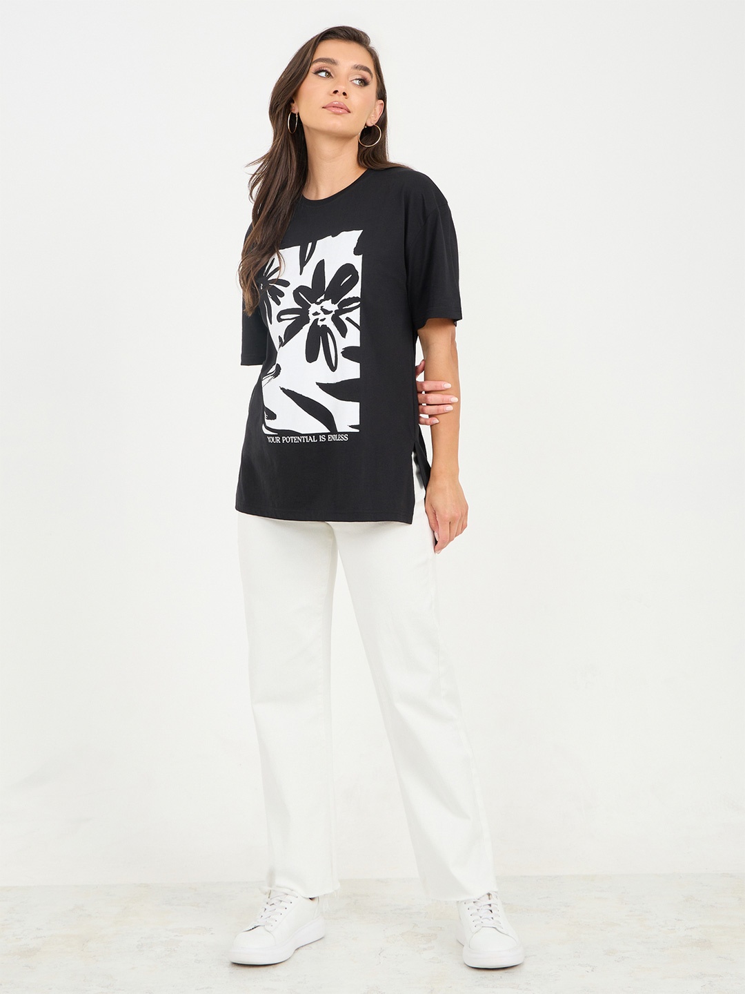 

Styli Black Abstract Printed Tropical Cotton T-shirt