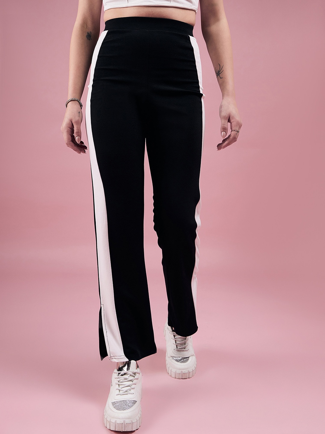 

DressBerry Women Black Relaxed Straight Fit High-Rise Easy Wash Trousers