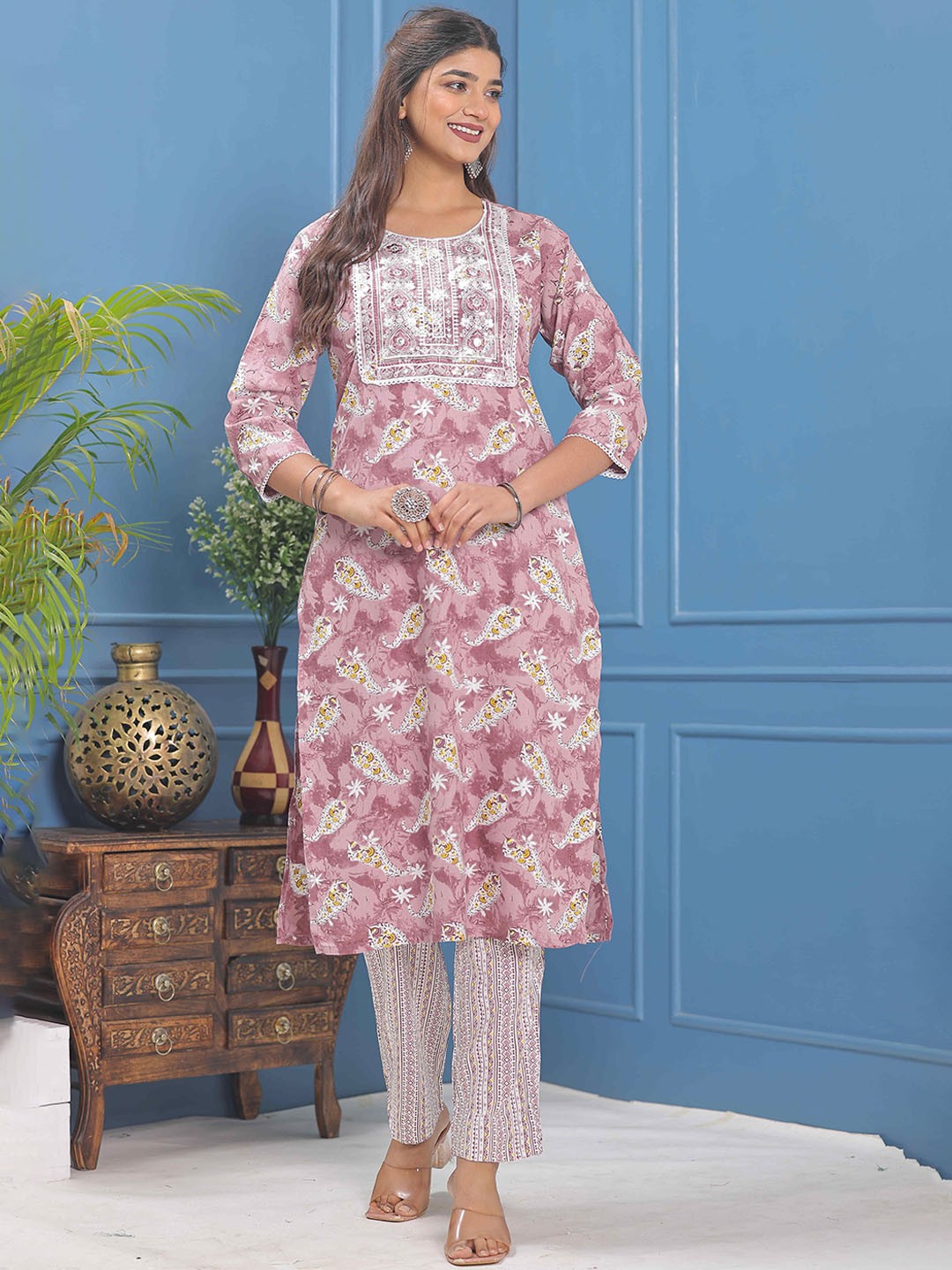 

KALINI Women Floral Printed Kurta with Trousers, Multi