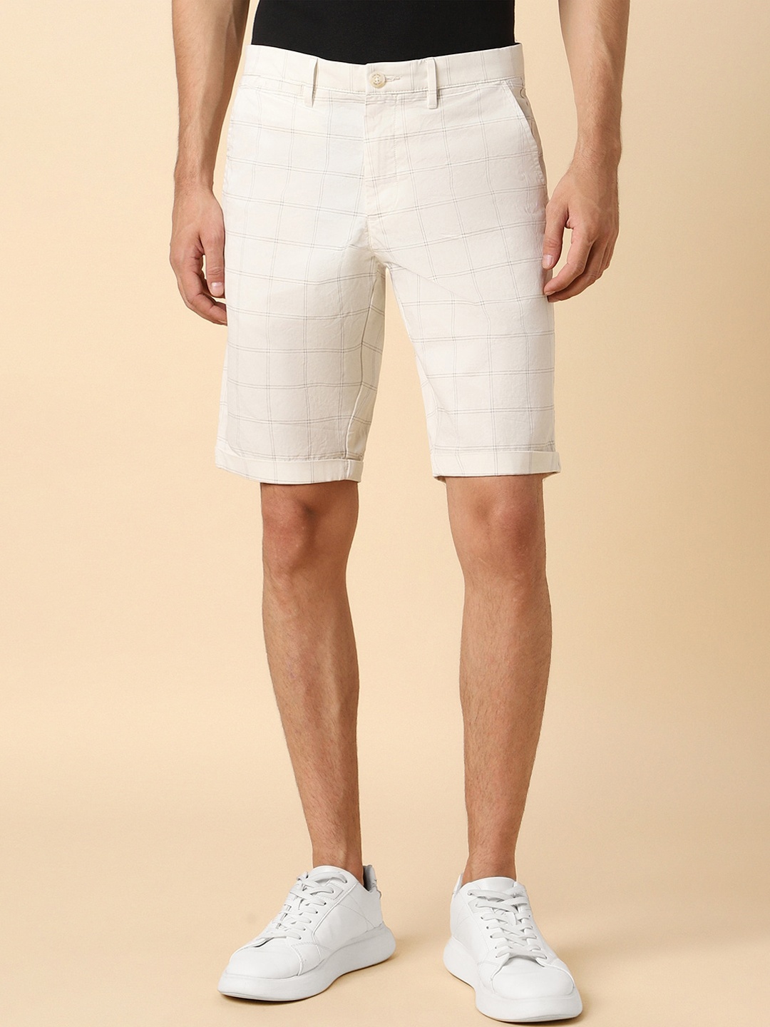 

Allen Solly Men Checked Slim Fit Shorts, Cream