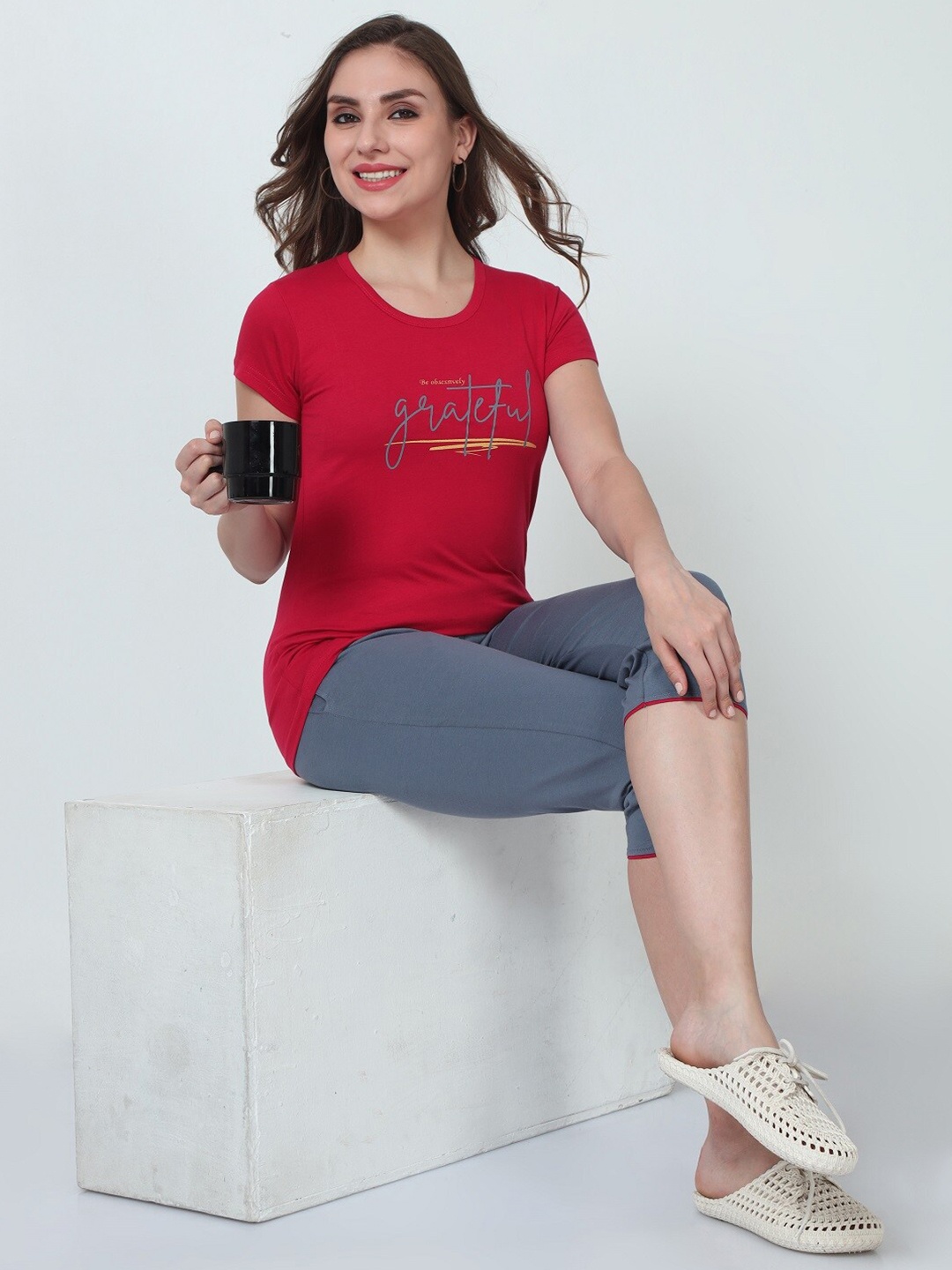 

ecott Printed Pure Cotton T-shirt With Capris, Red