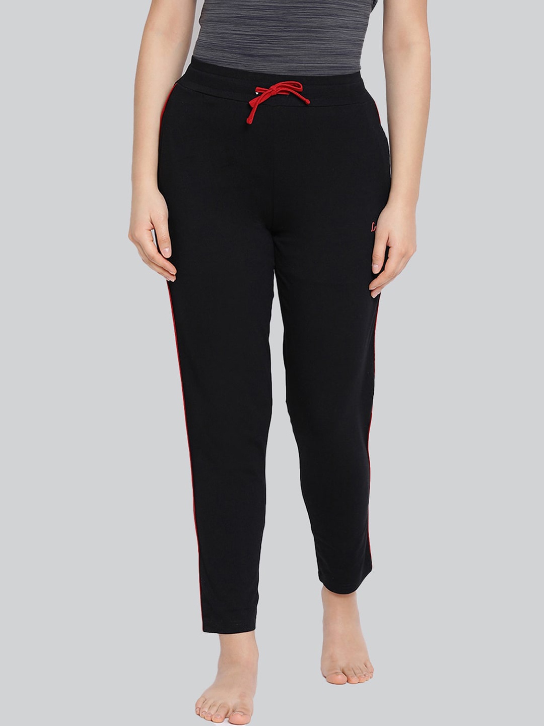 

LYRA Women Slim Fit Mid-Rise Pure Cotton Lounge Pant, Black