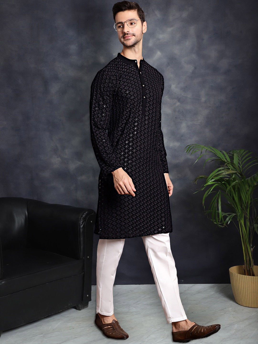 

Anouk Men Embroidered Regular Sequinned Kurta with Pyjamas, Black