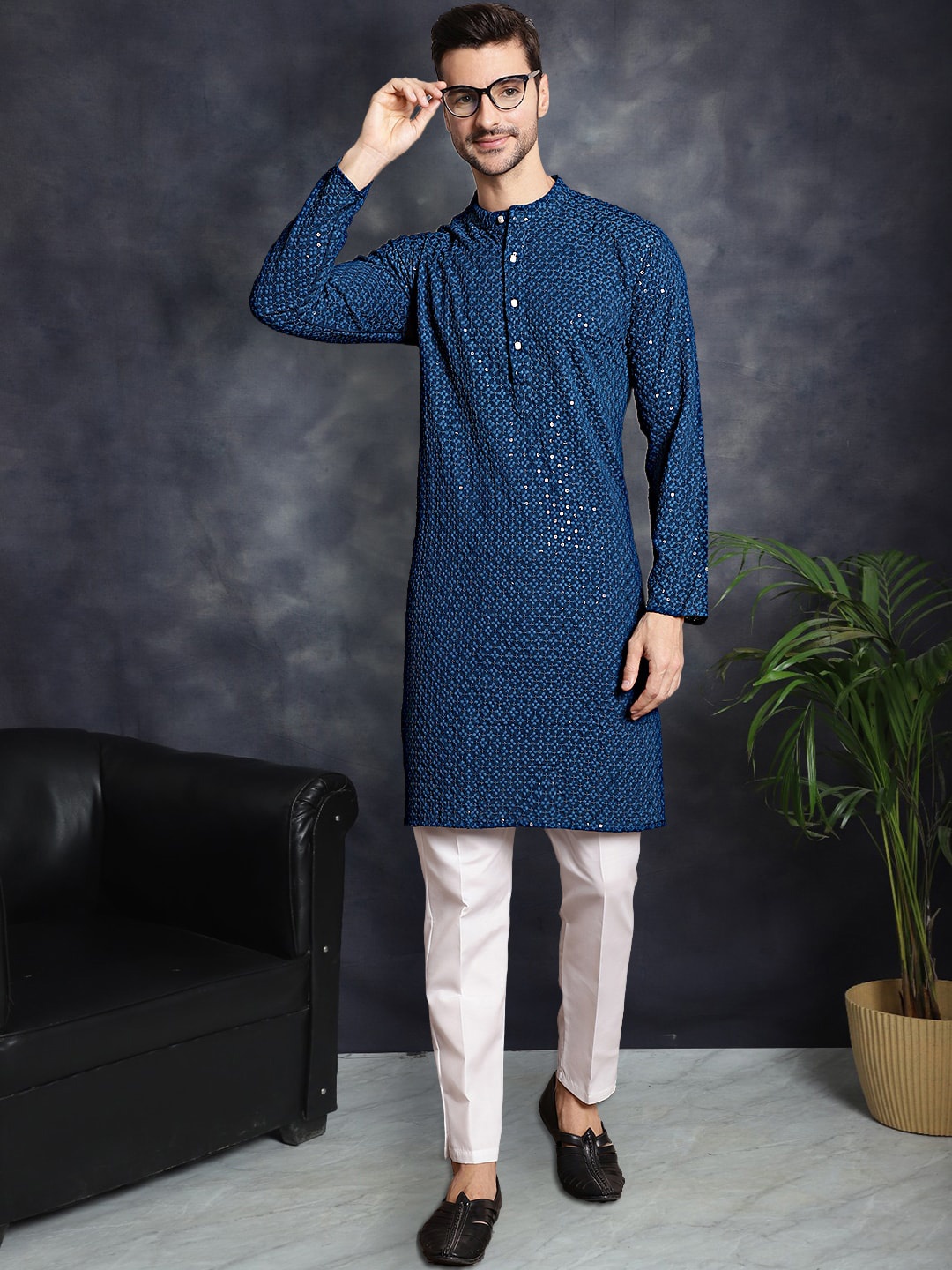 

Anouk Men Floral Embroidered Regular Sequinned Pure Cotton Kurta with Pyjamas, Blue