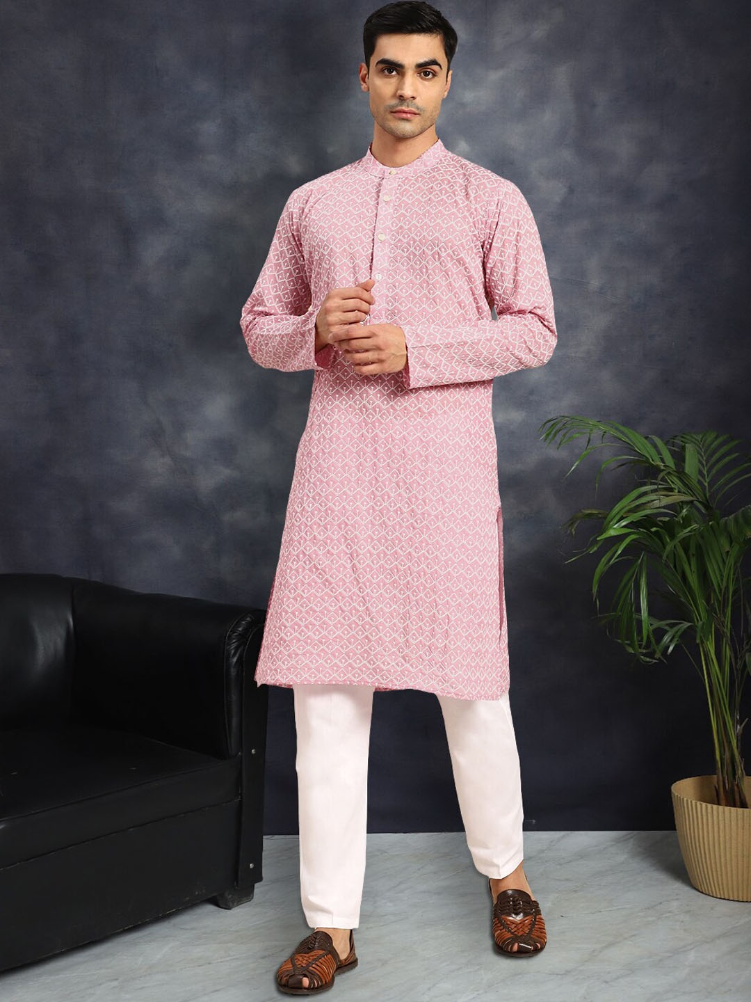 

Anouk Men Embroidered Regular Chikankari Kurta with Pyjamas, Pink