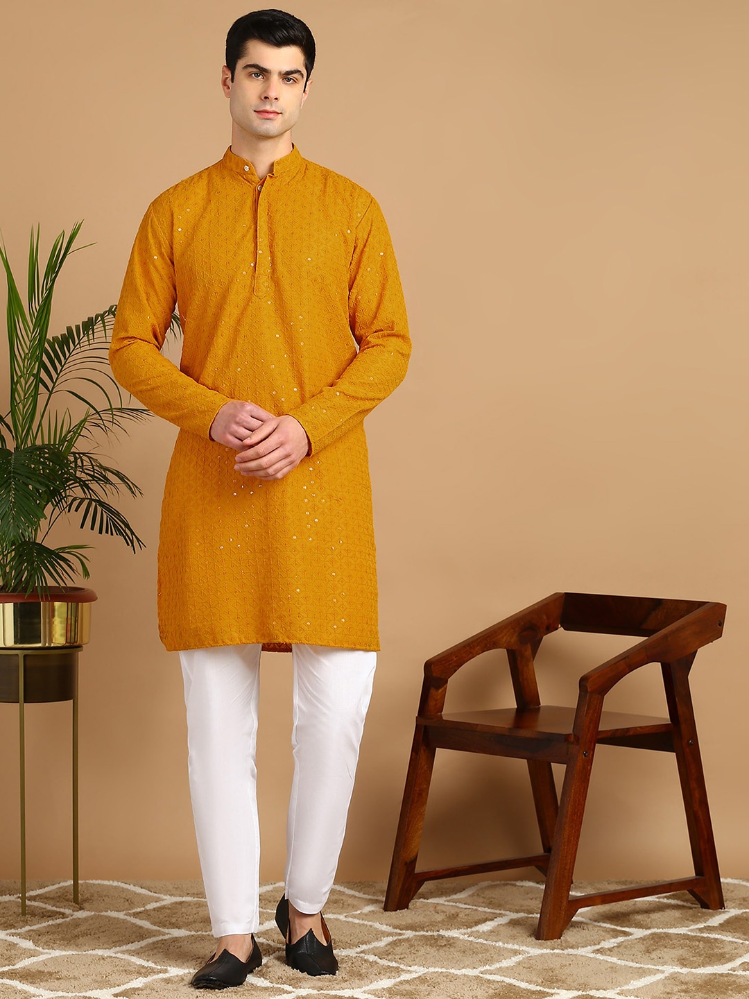 

FUBAR Men Ethnic Motifs Embroidered Regular Kurta with Pyjamas, Yellow