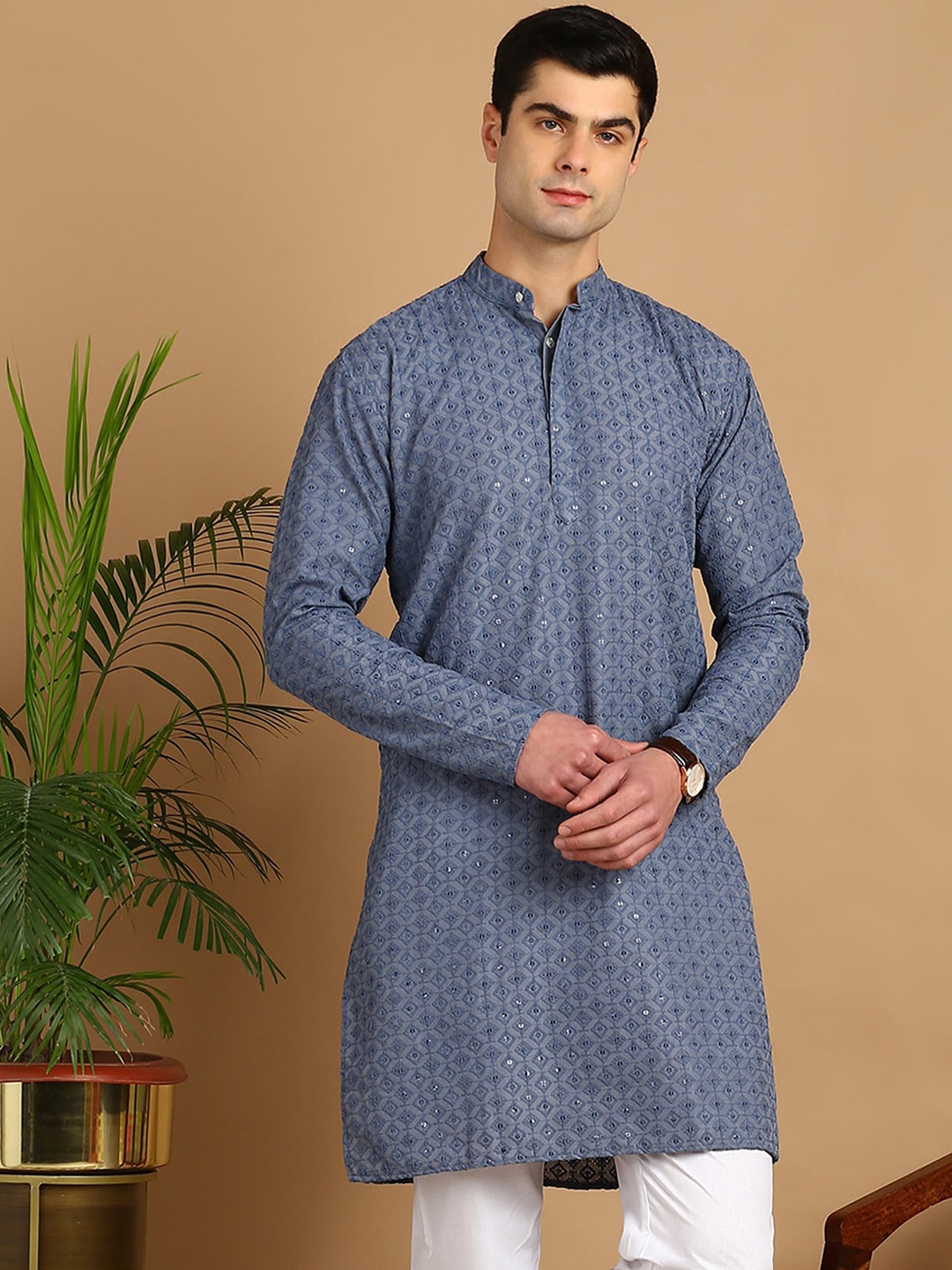 

FUBAR Geometric Embroidered Thread Work Kurta, Blue