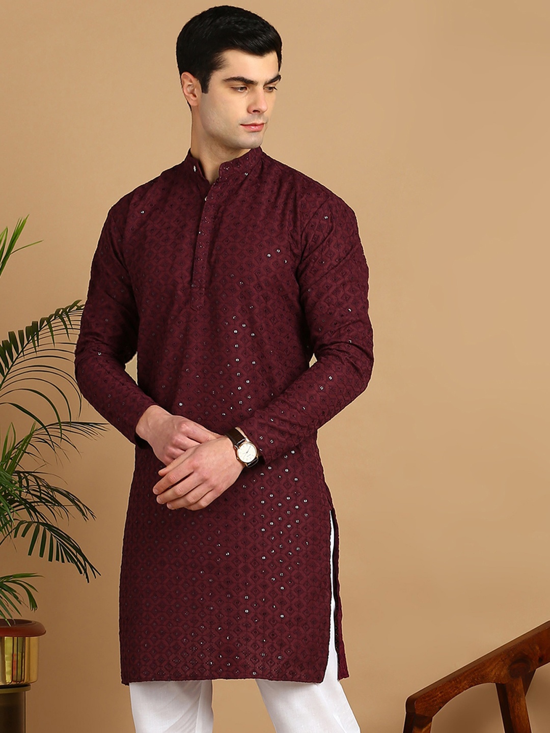 

FUBAR Men Geometric Thread Work Kurta, Maroon