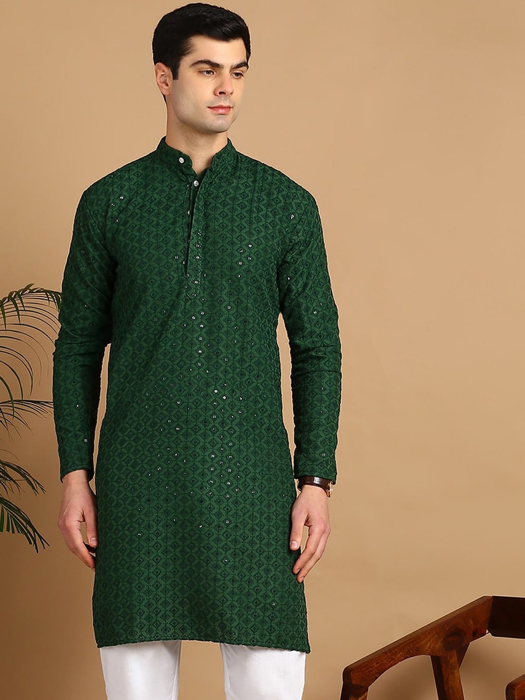 

FUBAR Ethnic Motif Embroidered Sequined Straight Kurta, Green