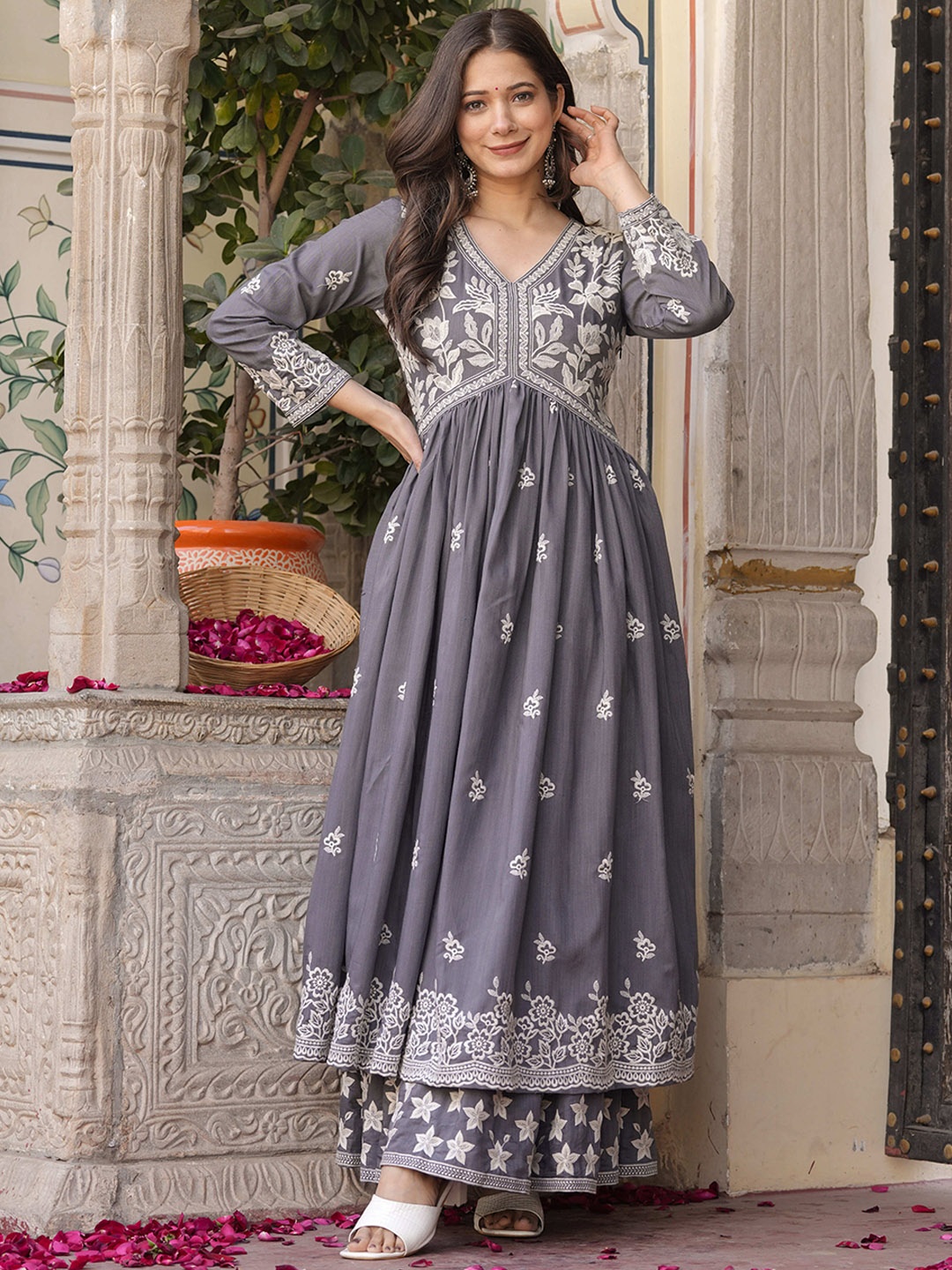 

Sitaram Designer Women Ethnic Motifs Embroidered Empire Thread Work Liva Kurta with Palazzos, Grey