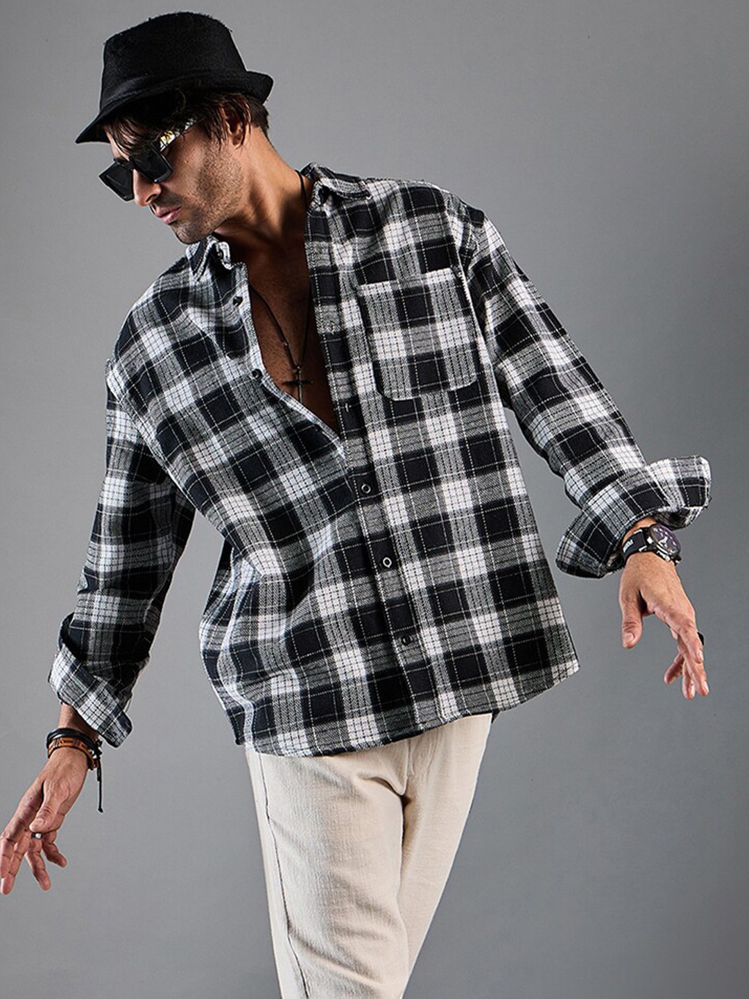 

CHIMPAAANZEE Oversized Buffalo Checked Spread Collar Casual Shirt, Black