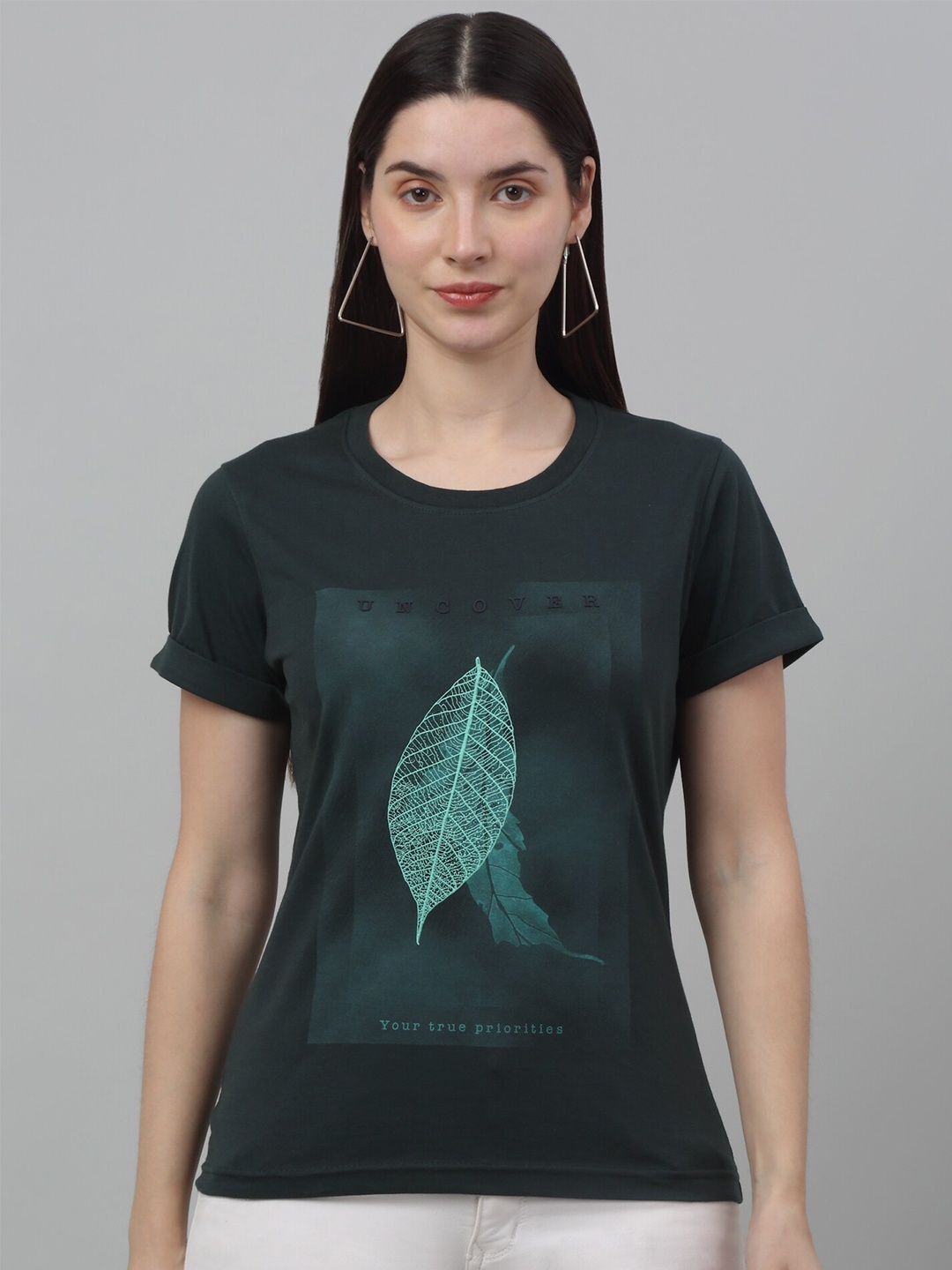 

Cantabil Graphic Printed T-shirt, Green