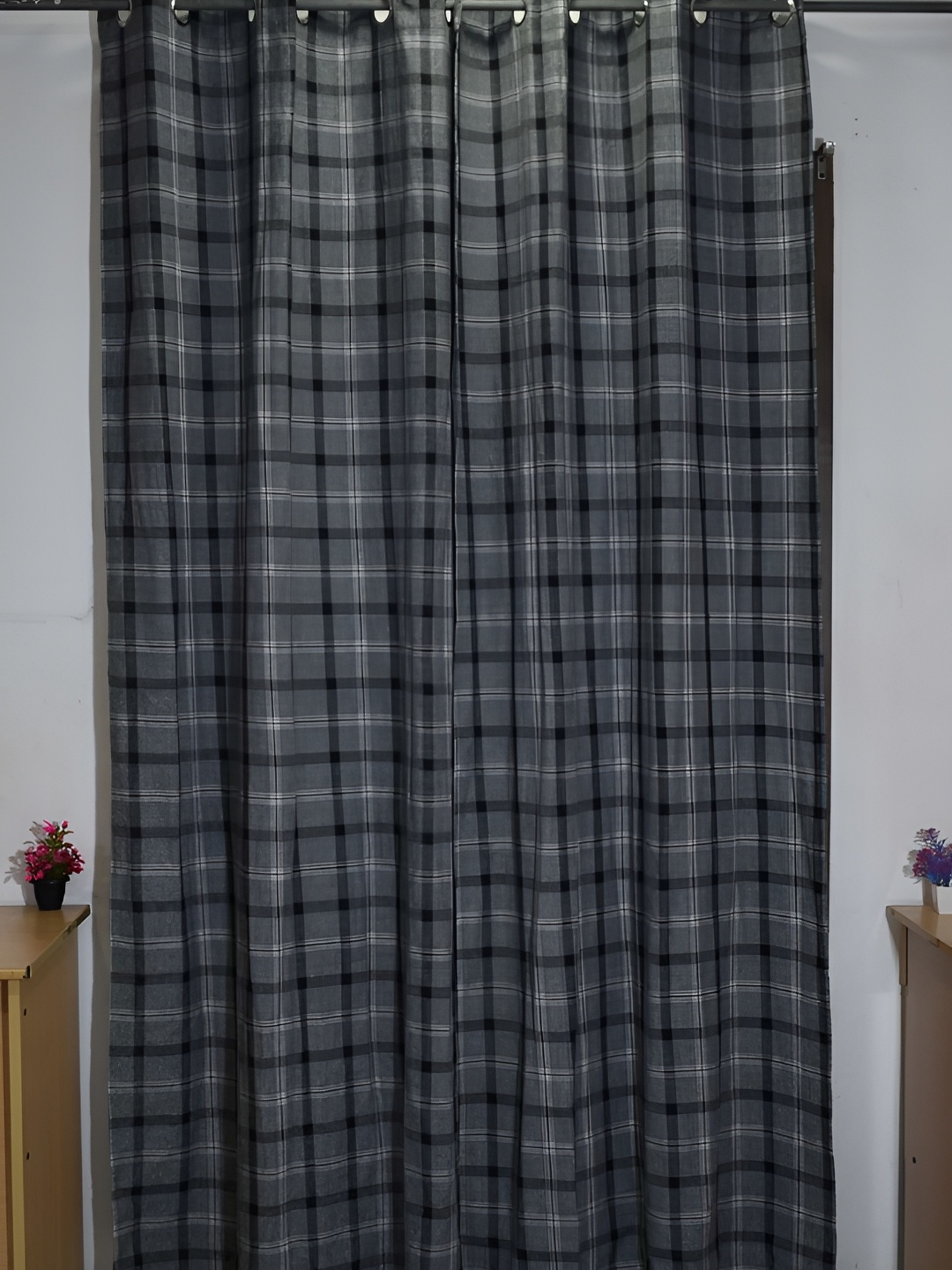 

Aura Grey & White Set of 2 Geometric Long Door Curtain