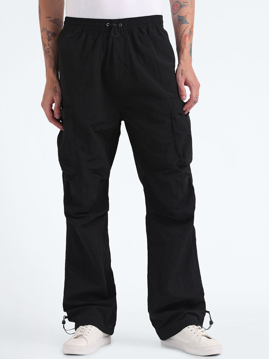 

Flying Machine Mid Rise Loose Fit Cargo Trouser, Black