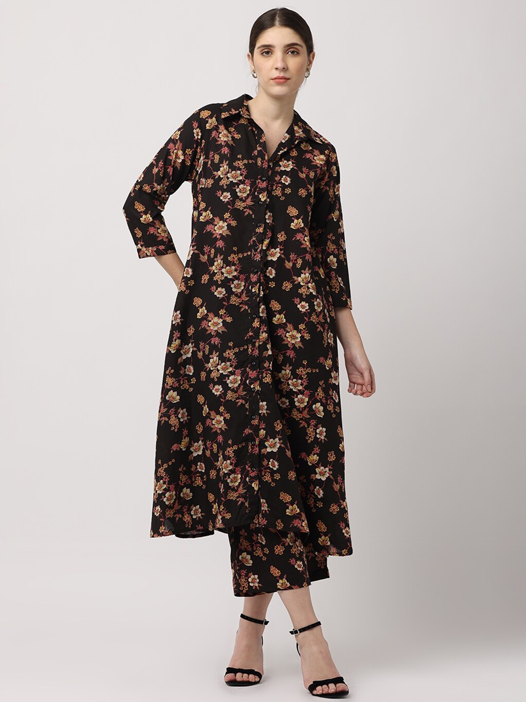 

BLACK & BLAH BLAH Set of 2 Floral Printed A-Line Pure Cotton Monochrome Kurta and Trouser