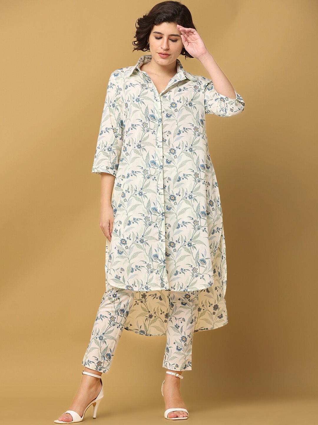 

BLACK & BLAH BLAH Women Relaxed Fit Floral Printed Pure Cotton Kurta Set, Off white