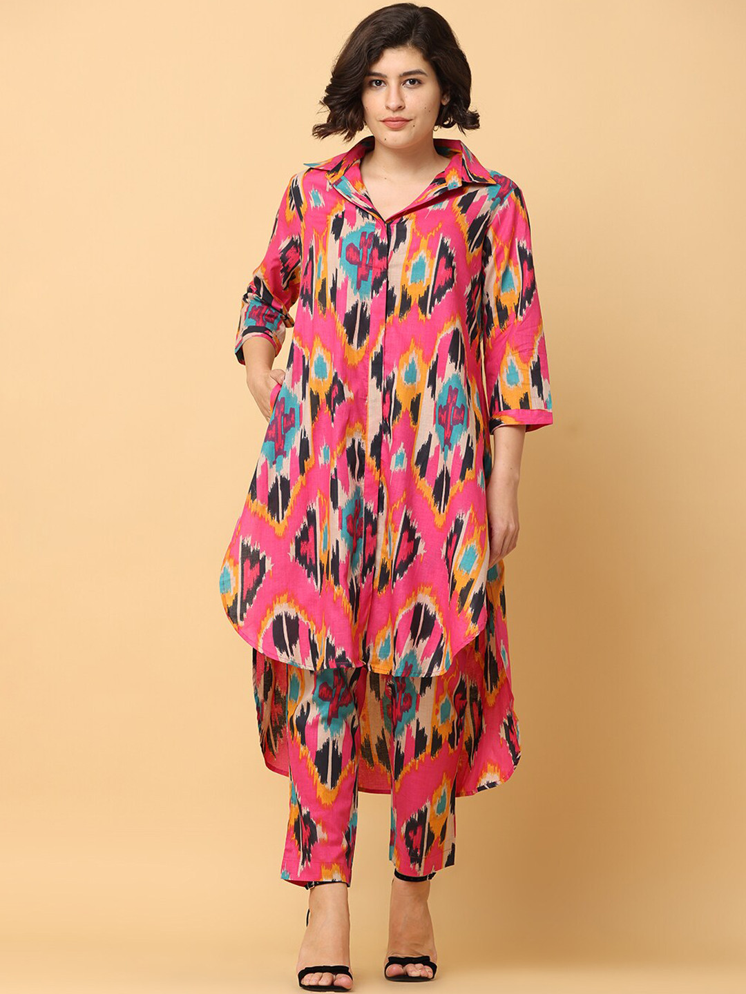 

BLACK & BLAH BLAH Relaxed Fit Ikat Printed Pure Cotton Kurta and Trouser (Set of 2), Pink