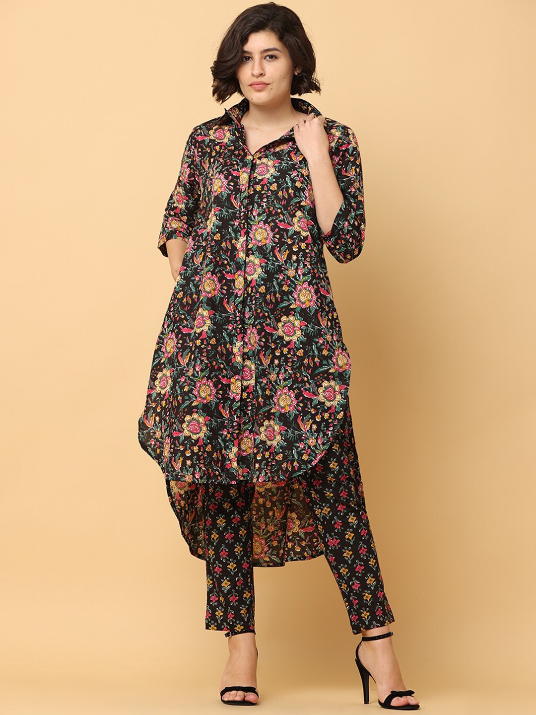 

BLACK & BLAH BLAH Set of 2 Floral Printed Pure Cotton Monochrome Kurta and Trouser