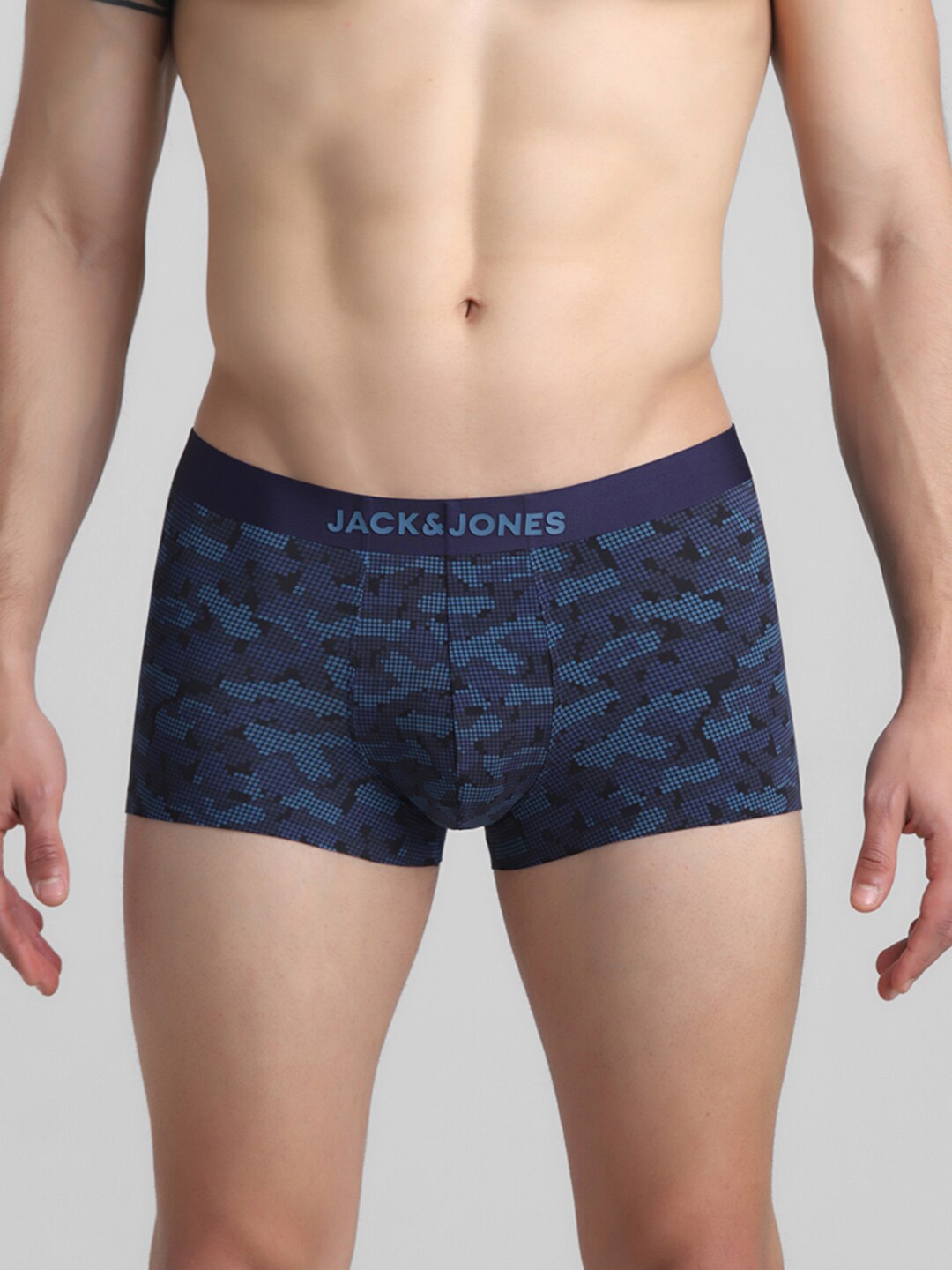 

Jack & Jones Abstract Printed Mid-Rise Breathable Short Trunk 1353959006, Navy blue