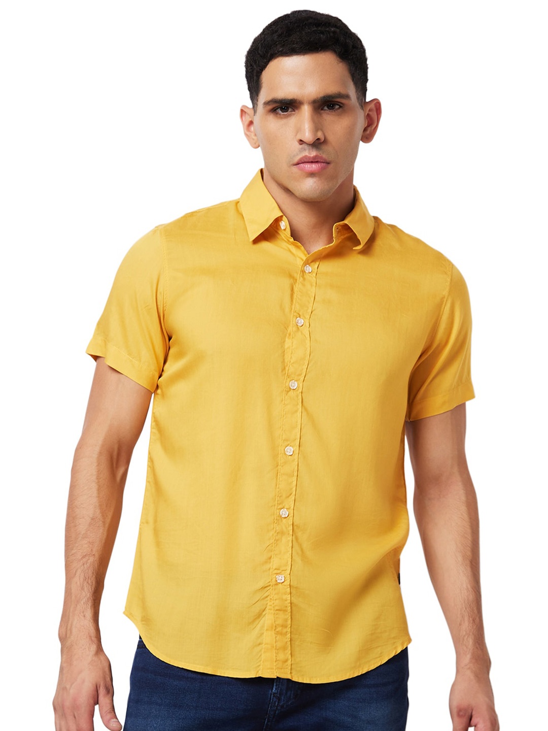 

SPYKAR Slim Fit Opaque Cotton Casual Shirt, Yellow