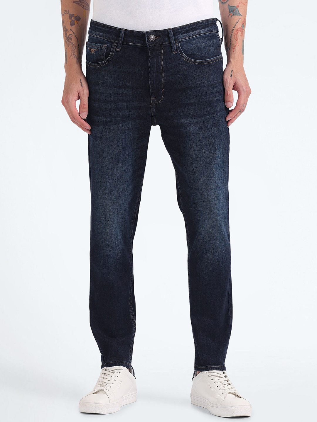 

Flying Machine Men Tapered Fit Light Fade Clean Look Stretchable Stone Wash Jeans, Blue