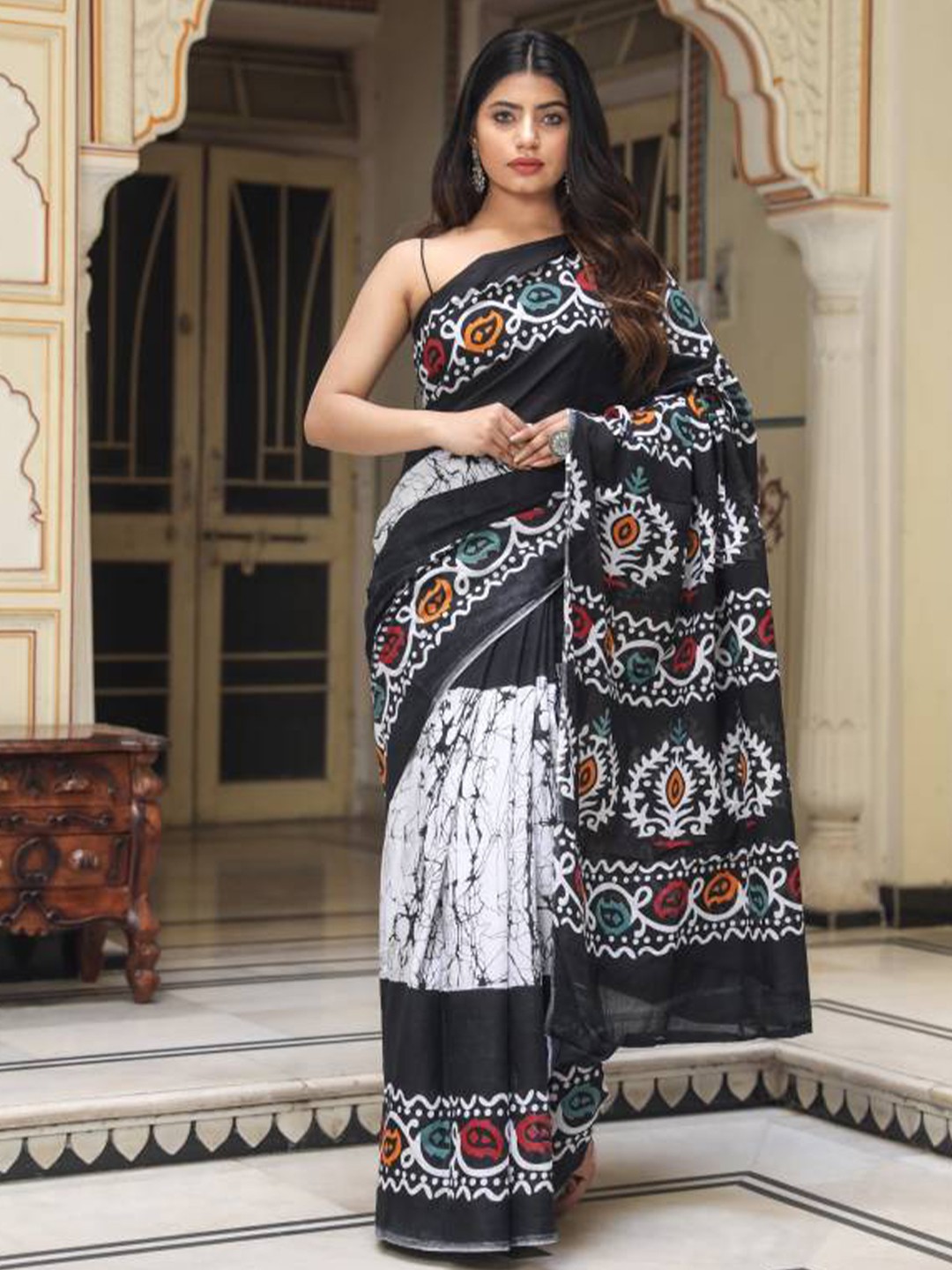 

NIKHILAM Ethnic Motifs Pure Cotton Bagru Saree, Black