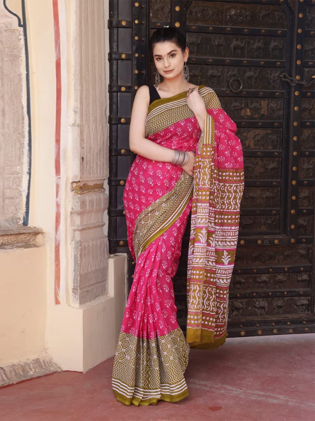 

NIKHILAM Ethnic Motifs Pure Cotton Block Print Saree, Pink