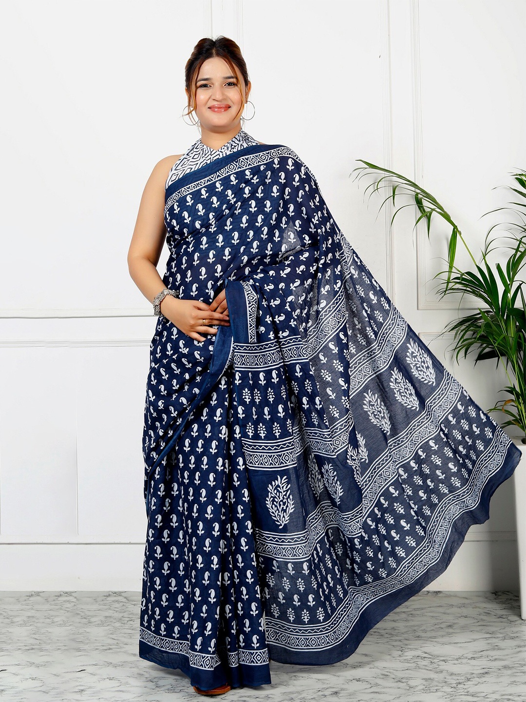 

NIKHILAM Ethnic Motifs Pure Cotton Block Print Saree, Blue