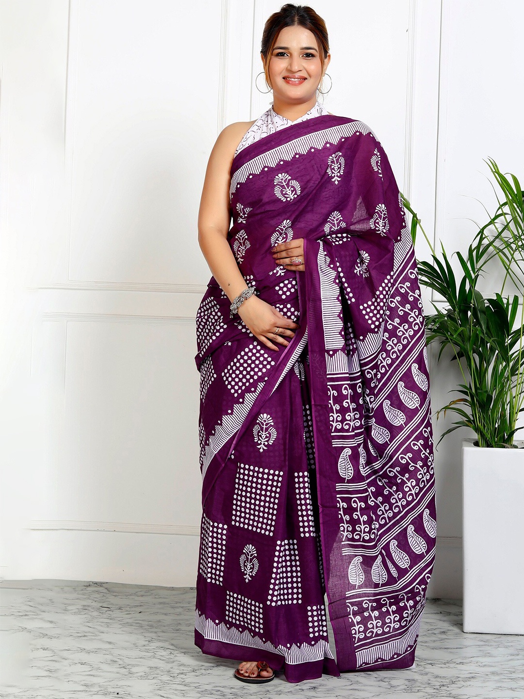

NIKHILAM Ethnic Motifs Pure Cotton Block Print Saree, Purple