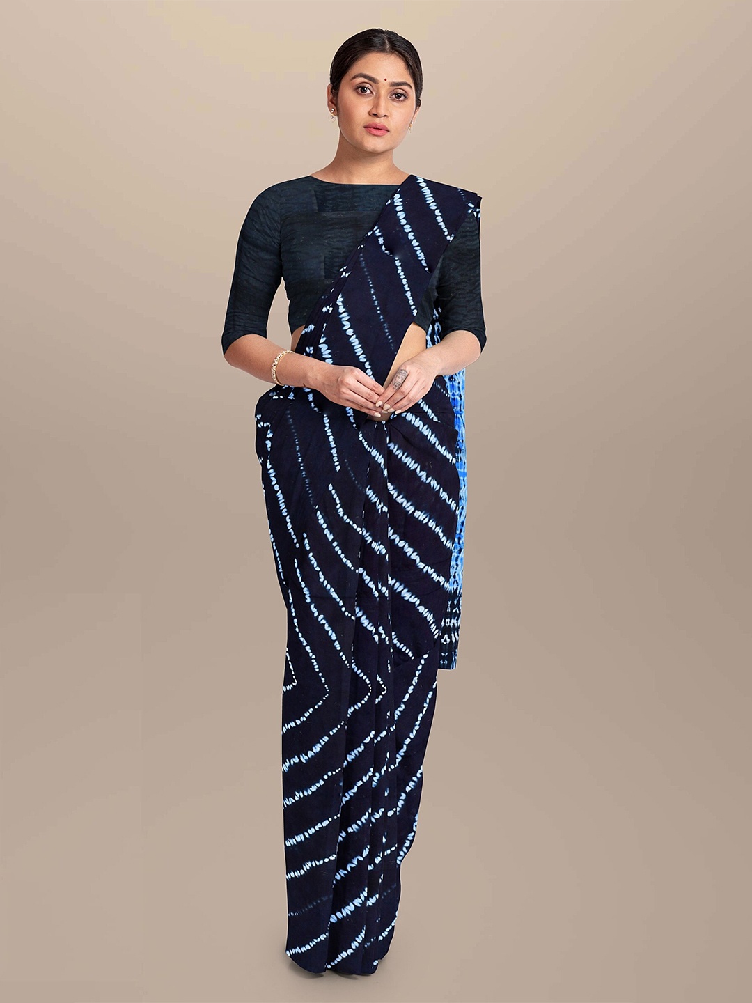 

NIKHILAM Leheriya Pure Cotton Block Print Saree, Navy blue