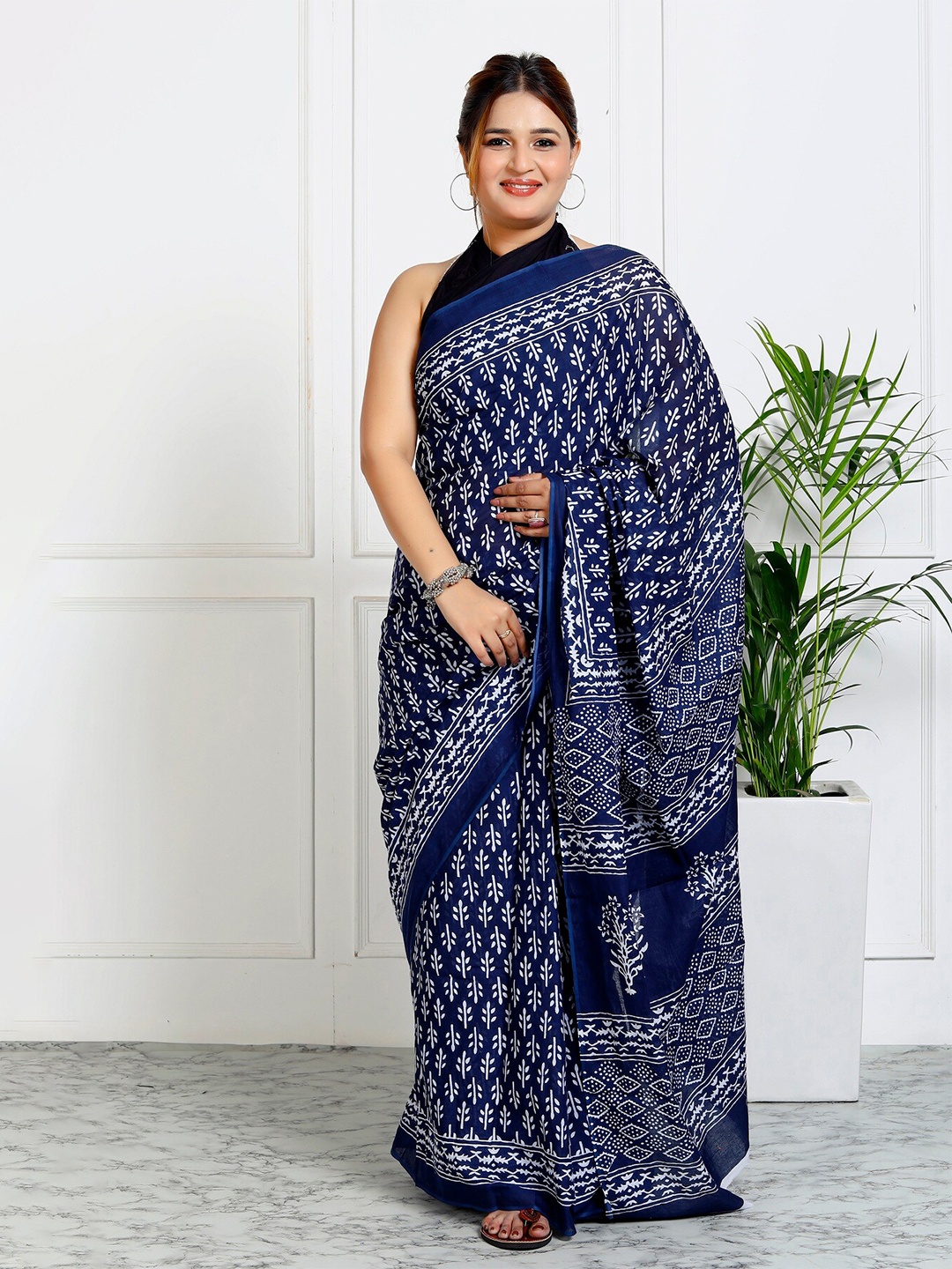 

NIKHILAM Ethnic Motifs Pure Cotton Block Print Saree, Blue