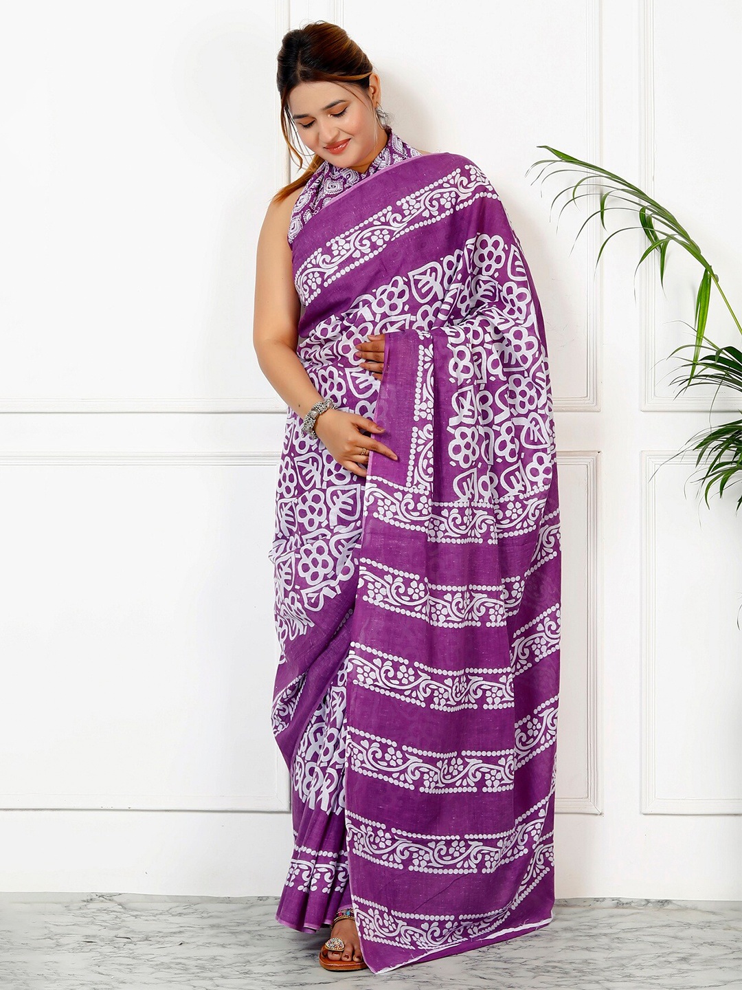 

NIKHILAM Ethnic Motifs Pure Cotton Ikat Saree, Lavender