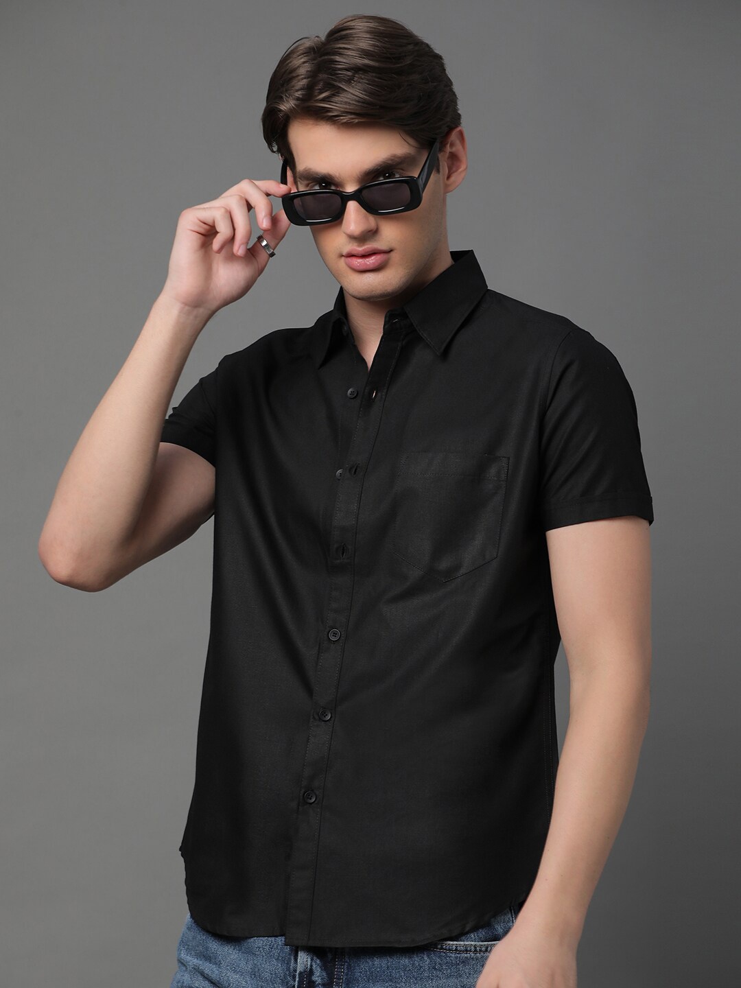 

Voroxy Spread Collar Short Sleeves Casual Shirt, Black