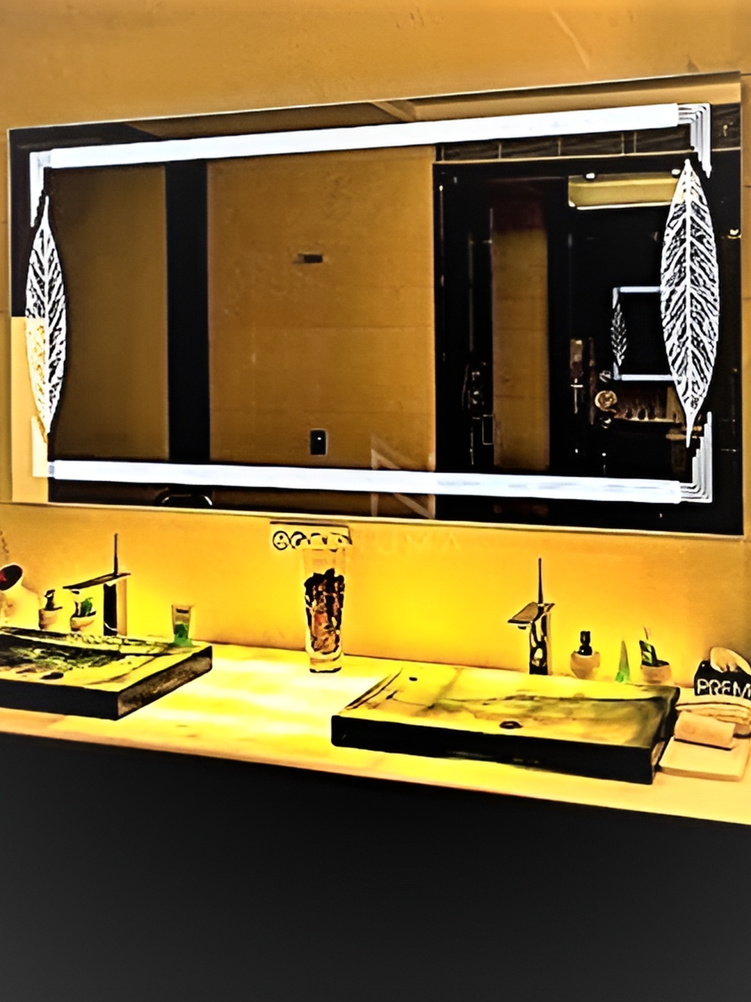 

SMILESELLERS Beautiful Modern Black & White Glass LED Mirrors