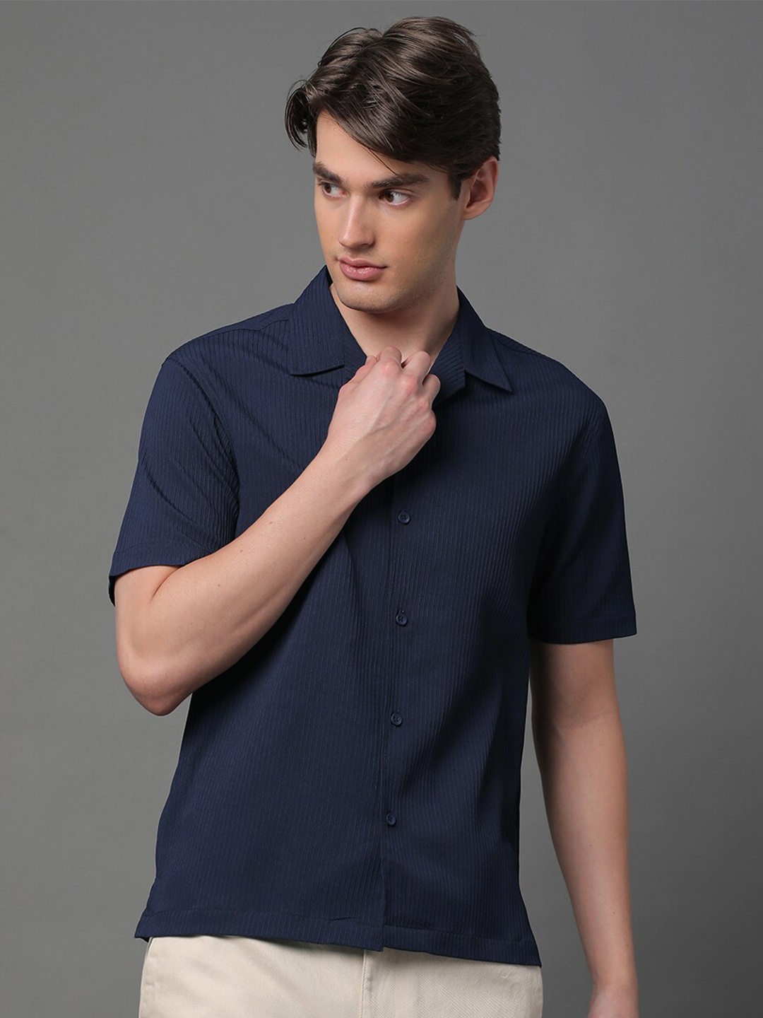 

Voroxy Modern Spread Collar Curved Casual Shirt, Navy blue