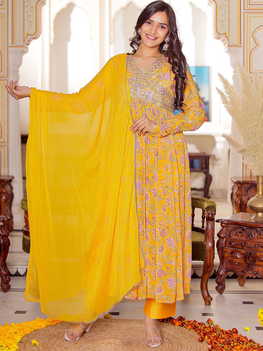 

Chandbaali Women Ethnic Motifs Embroidered Empire Sequinned Pure Silk Kurta with Pyjamas & With Dupatta, Yellow