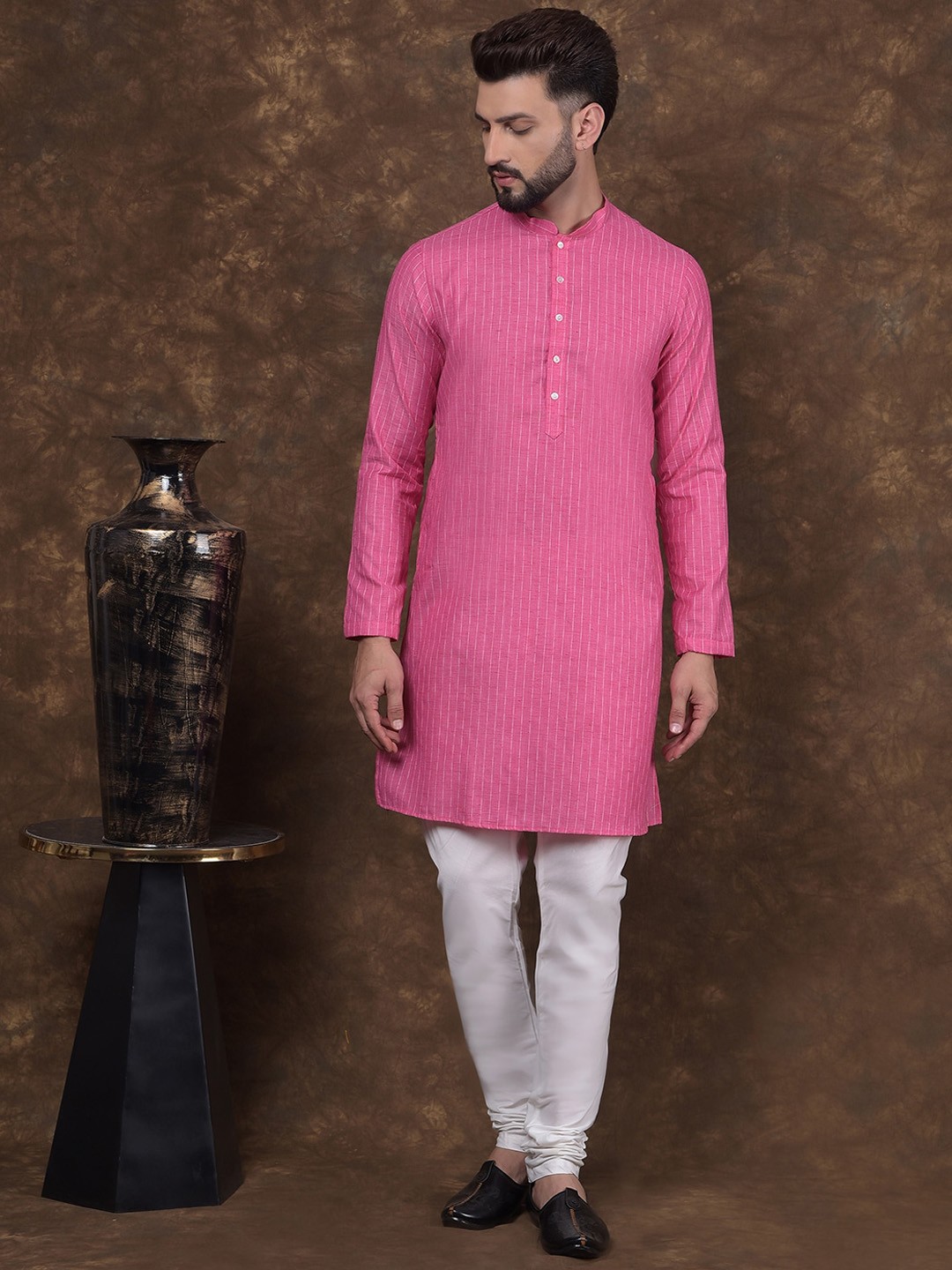 

DEYANN Men Regular Kurta with Churidar, Pink
