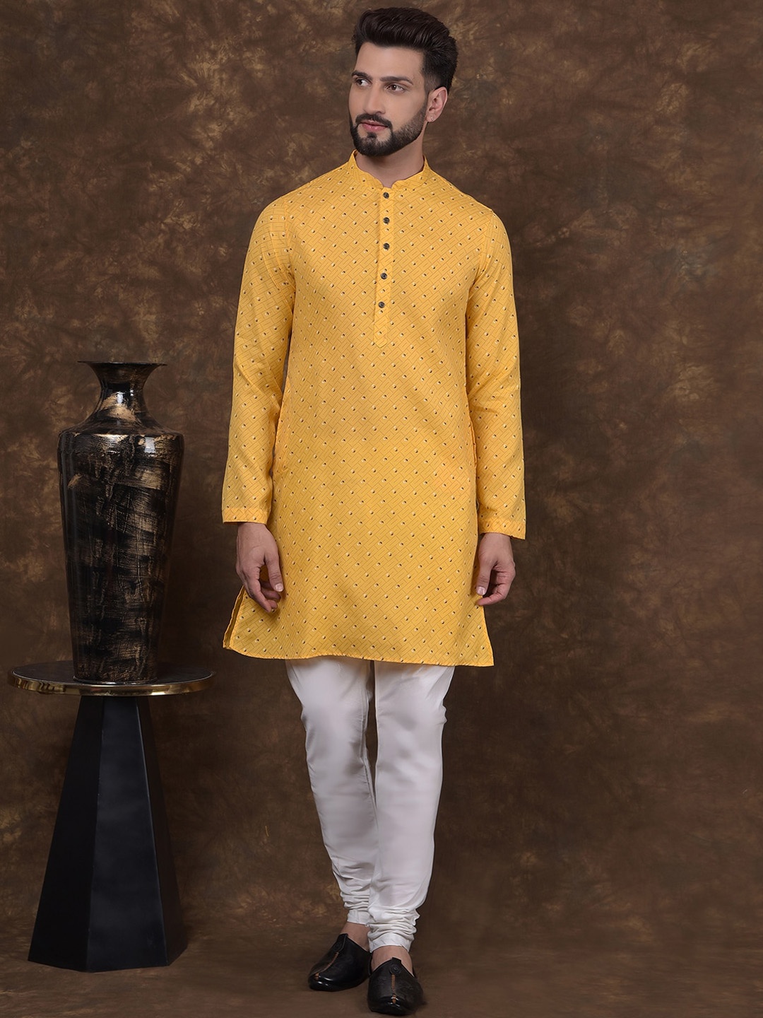 

DEYANN Men Printed Regular Pure Cotton Kurta with Churidar, Yellow