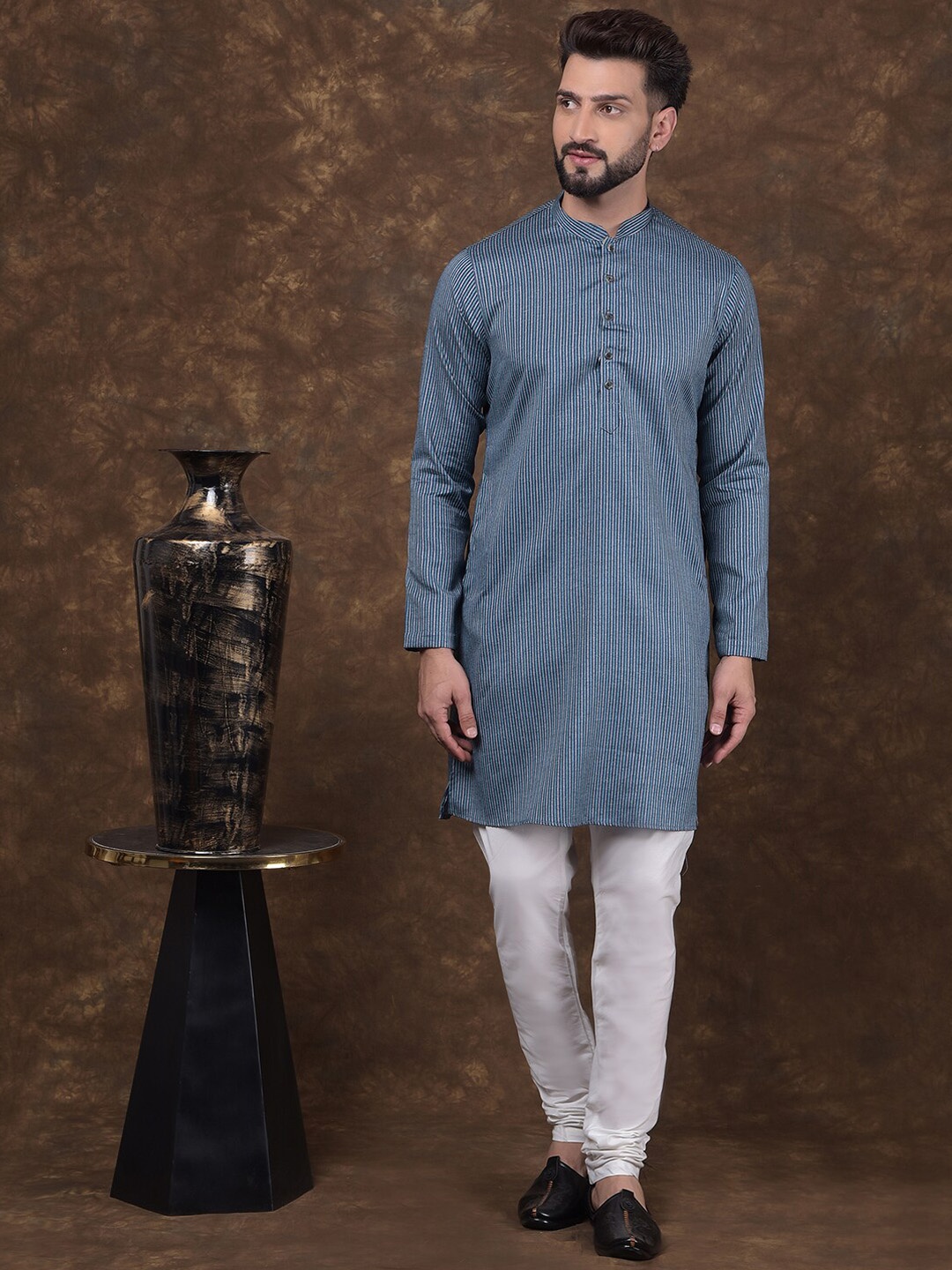 

DEYANN Men Regular Kurta with Churidar, Green
