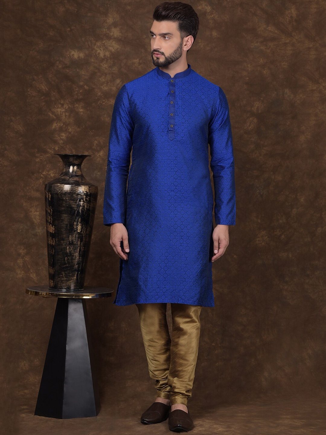 

DEYANN Men Ethnic Motifs Regular Kurta with Churidar, Blue